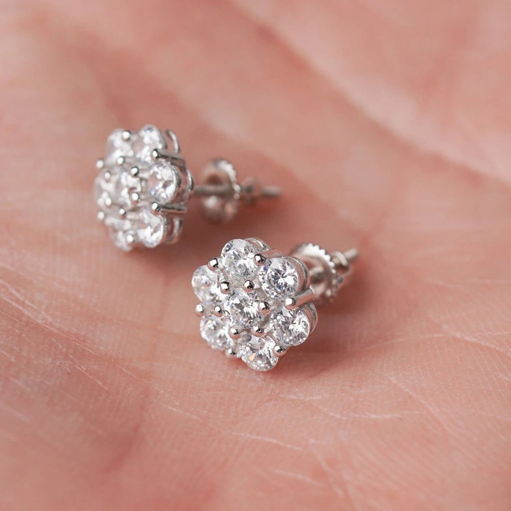 Aretes Flor de Suerte con Diamantes Moissanita VVS1 925 Plata con Oro