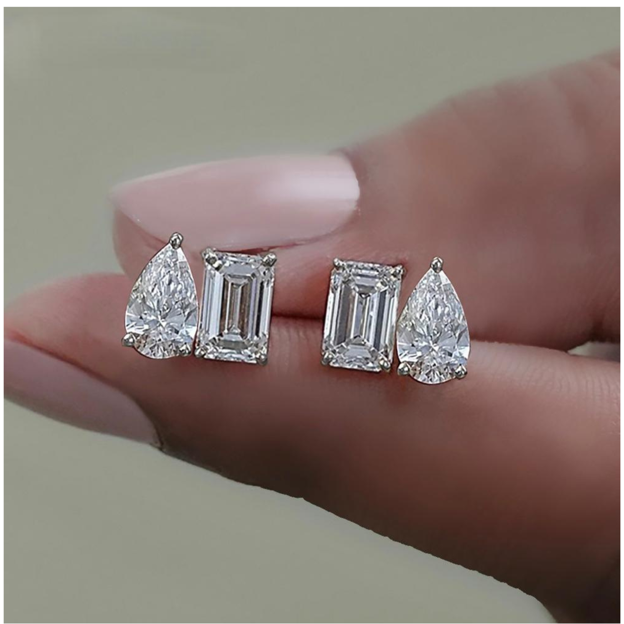 Aretes Gota-Cuadro con Diamantes Moissanita VVS1 925 Plata con Oro.