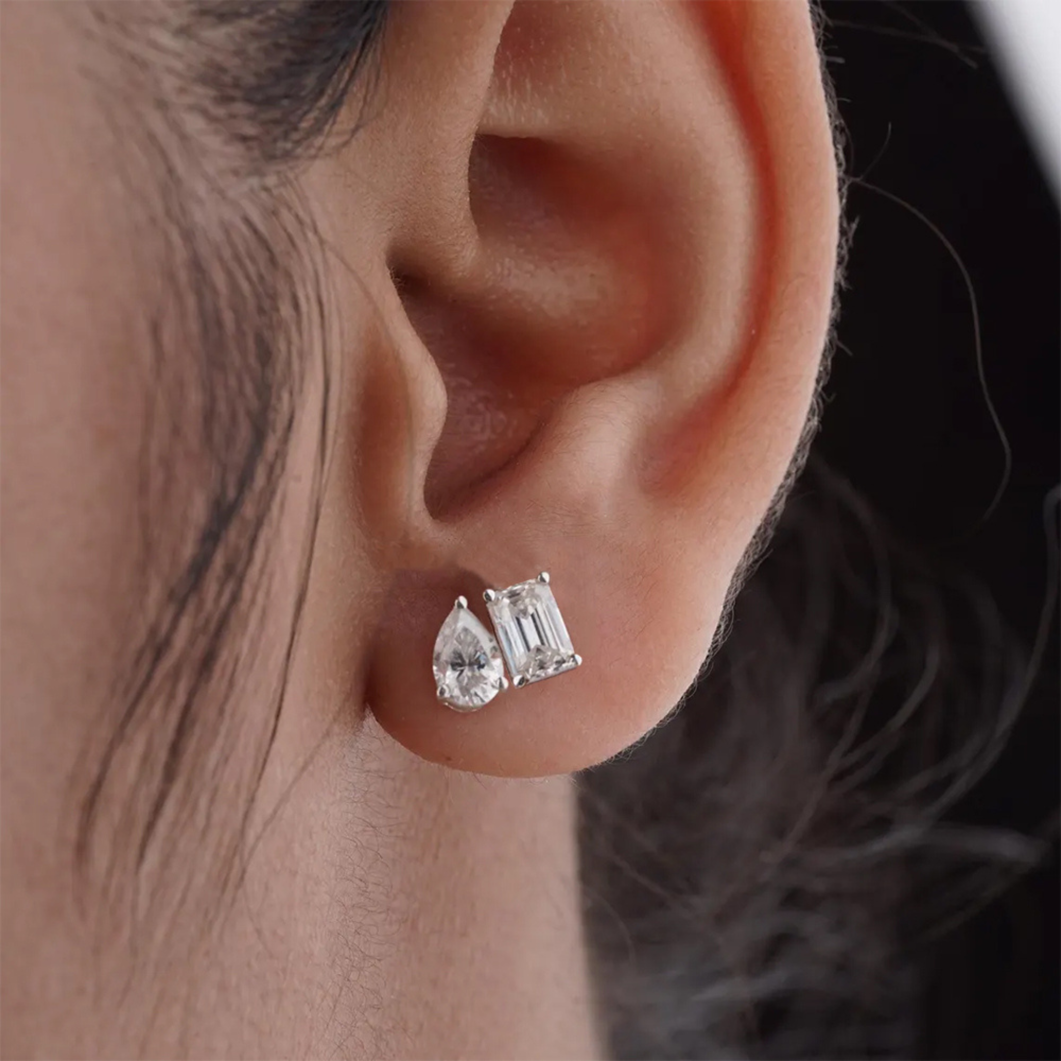 Aretes Gota-Cuadro con Diamantes Moissanita VVS1 925 Plata con Oro.